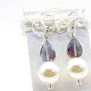 OOAK 🆕️ Teardrop Crystal Earrings